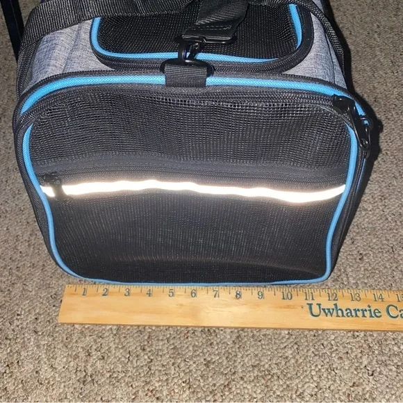 Pet Carrier‎